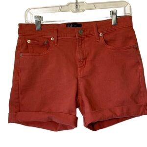 Gap Hawaiian Red 4/27 5” Mid-Rise Denim Shorts Women’s Size 3/4